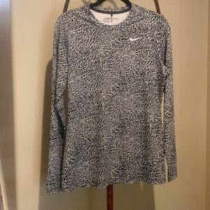 NIKE Black & White DrifFit Long Sleeve Tee Size L